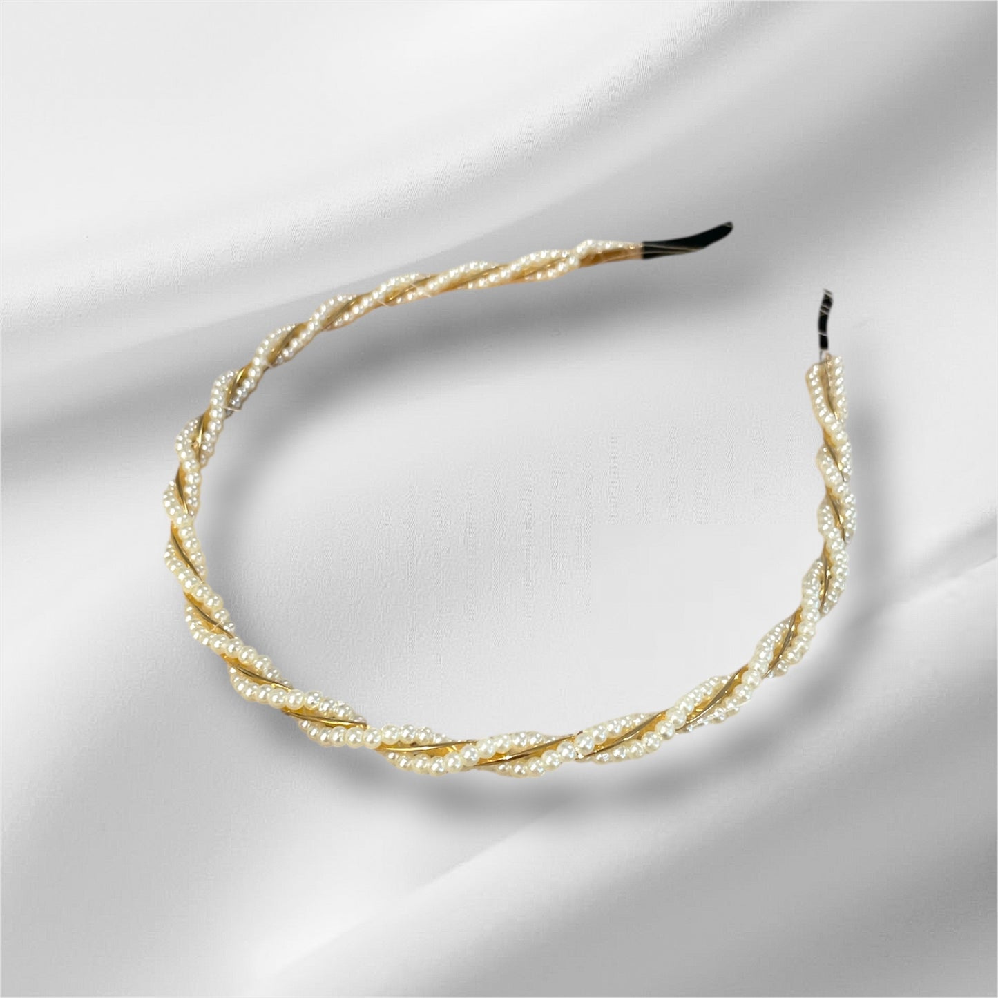 Radiant Twist Pearl Crown