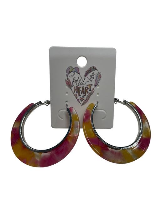 Sunshine Marble Resin Hoop Earrings 🌸
